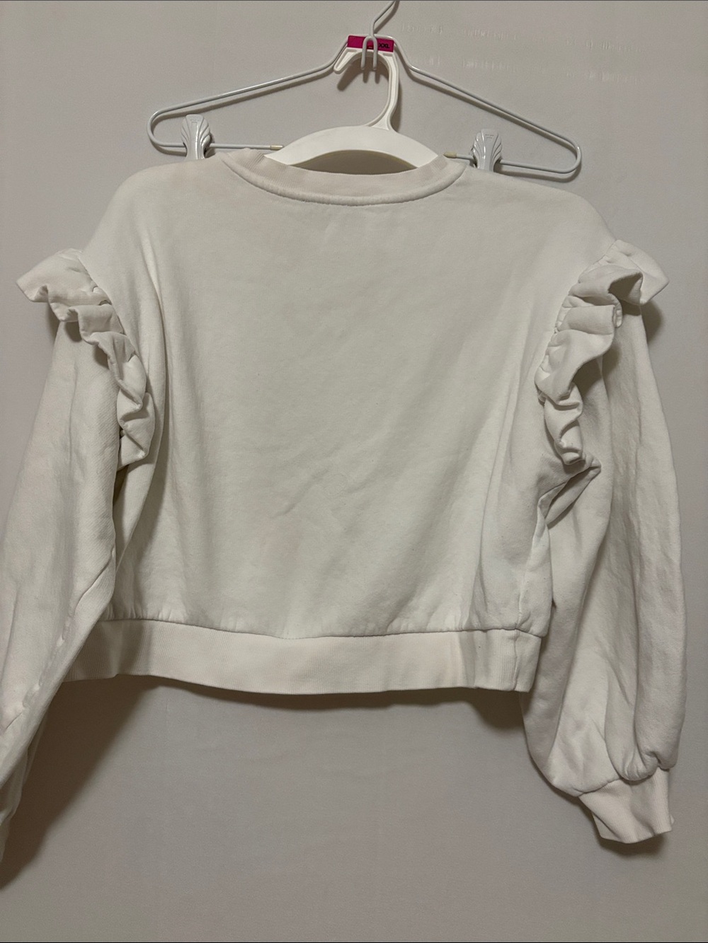 Zara white Ruffle-Shoulder Cropped Sweatshirt - Picture 6 of 8